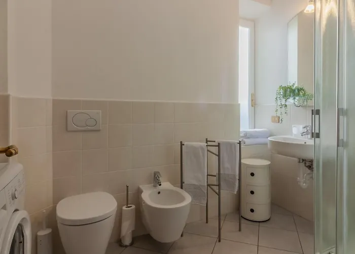 Lägenhet Casa Cavour By Wonderful Italy *