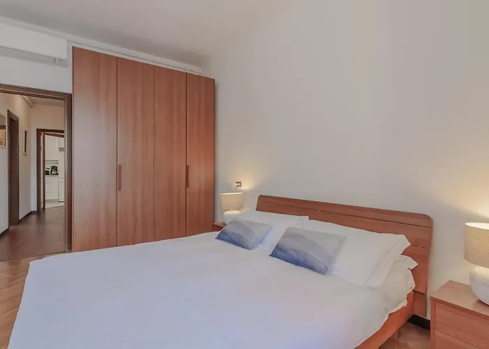 Lägenhet Casa Cavour By Wonderful Italy